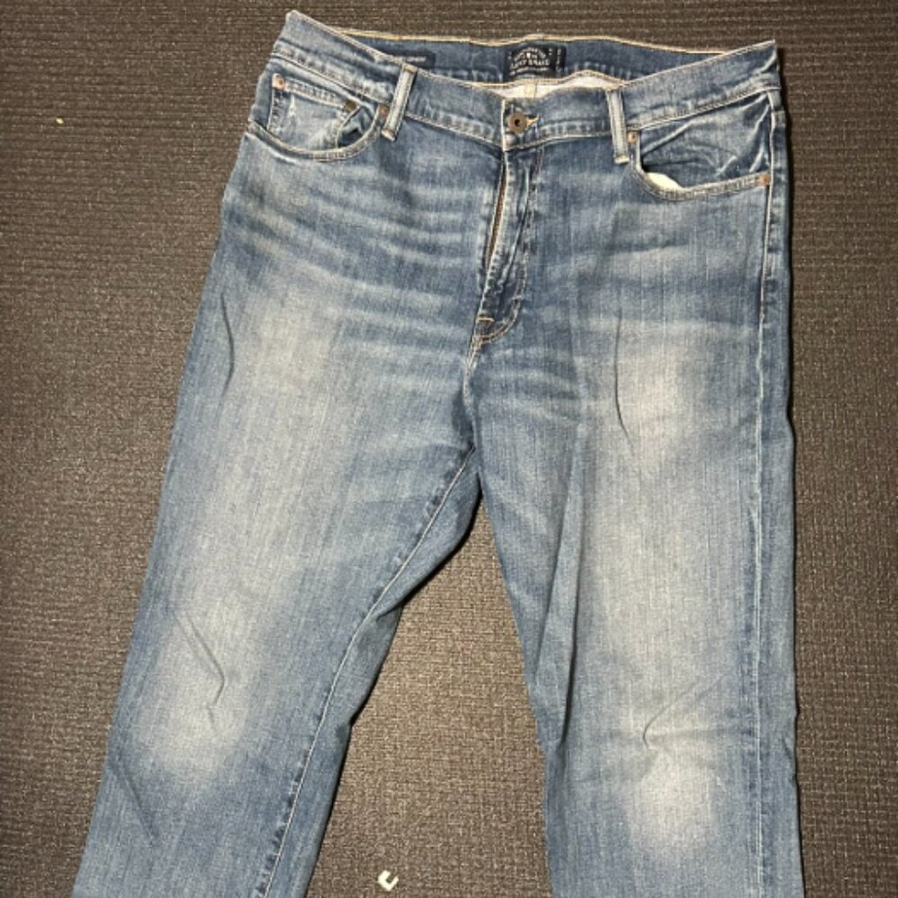 Lucky Brand jeans 38x36 101 relaxed fit